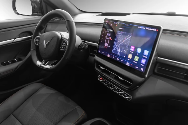 VF6 với m&agrave;n h&igrave;nh HUD lớn tới 12,9 inch 