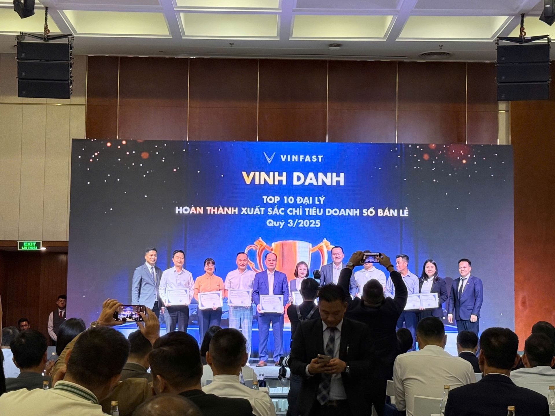VinFast Nguyễn Văn Linh li&ecirc;n tục nằm trong top c&aacute;c đại l&yacute; b&aacute;n h&agrave;ng tốt nhất to&agrave;n quốc 