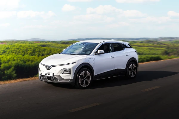 VinFast VF 6 mẫu SUV tiện dụng cho cả gia đ&igrave;nh 